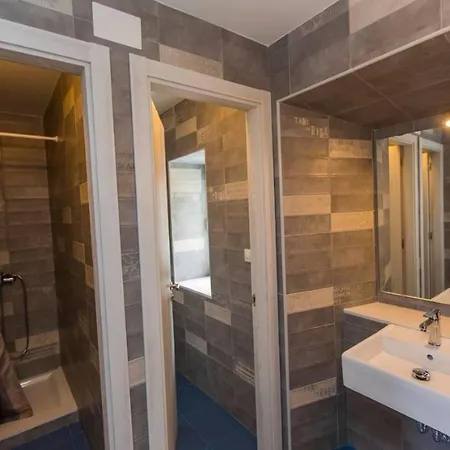 La Xana Hostel *